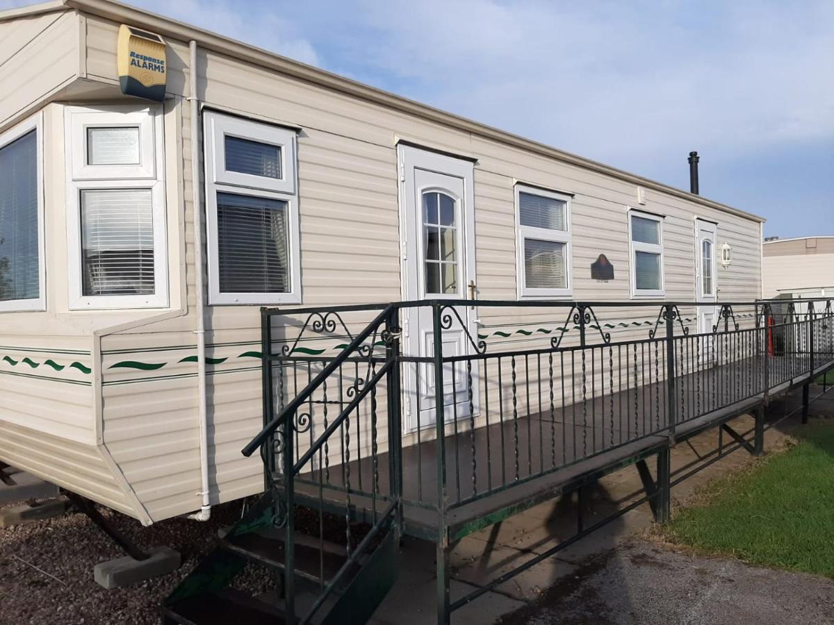 Hotel 6 Berth The Wolds Salisbury Addlethorpe Exterior foto